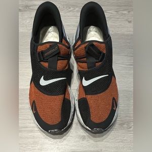 Nike Glide FlyEase Shoe

*LIKE NEW* Never worn, 10.5 Men’s, Orange/Black